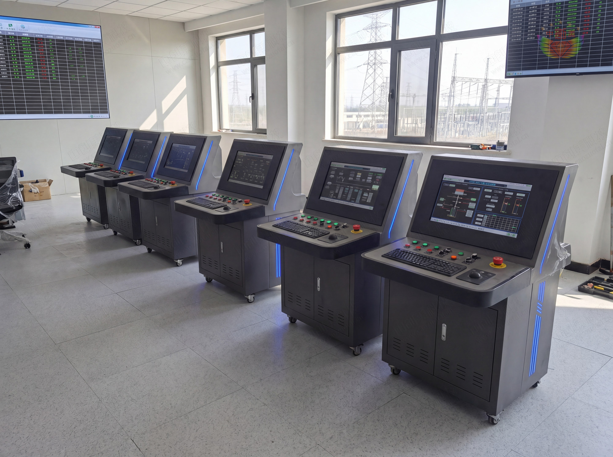 電廠(chǎng)中控室高端斜面控制臺圖片